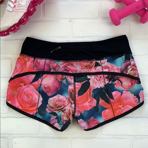 🍋Lululemon Speed Short! - Picture 2 of 8